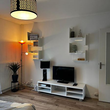 Charmant Appartement T1 Macon Exterior photo