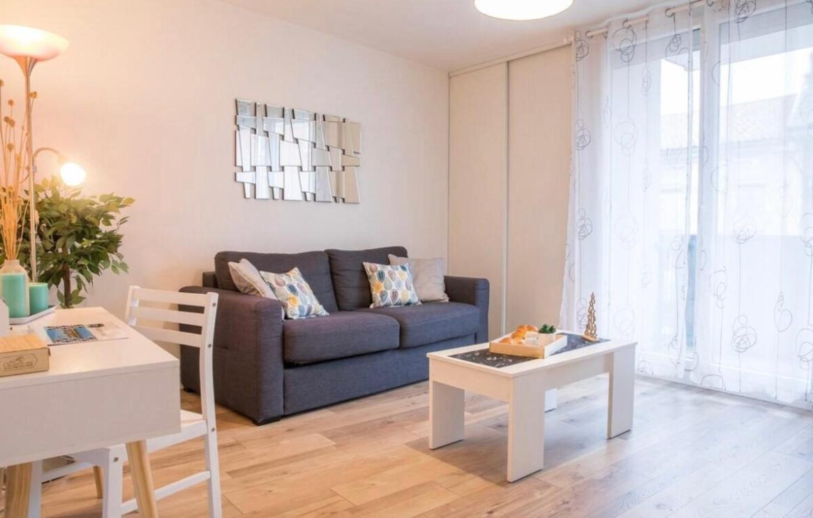 Charmant Appartement T1 Macon Exterior photo