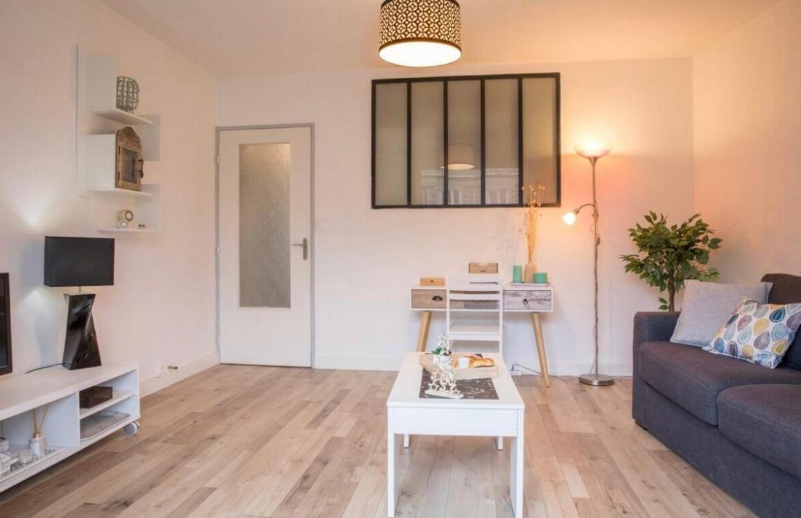 Charmant Appartement T1 Macon Exterior photo